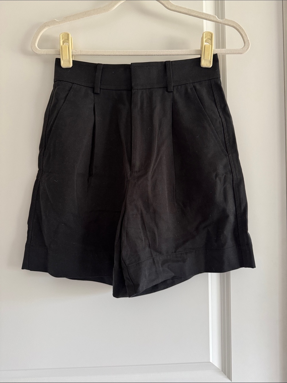 Everlane Black High-Rise Pleated Women's Shorts